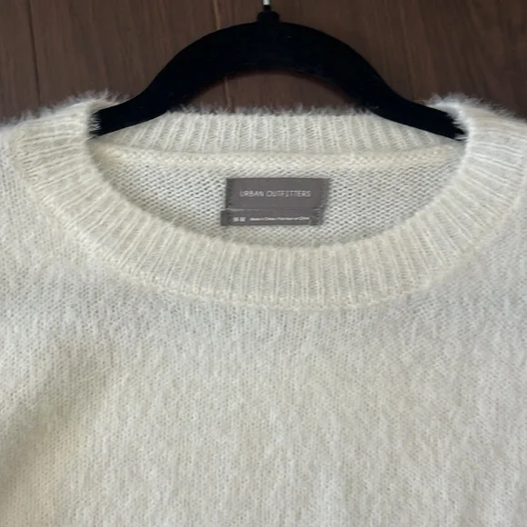 urban outfitters white cropped sweater, Woman's M​​​​ - Picture 2 of 3